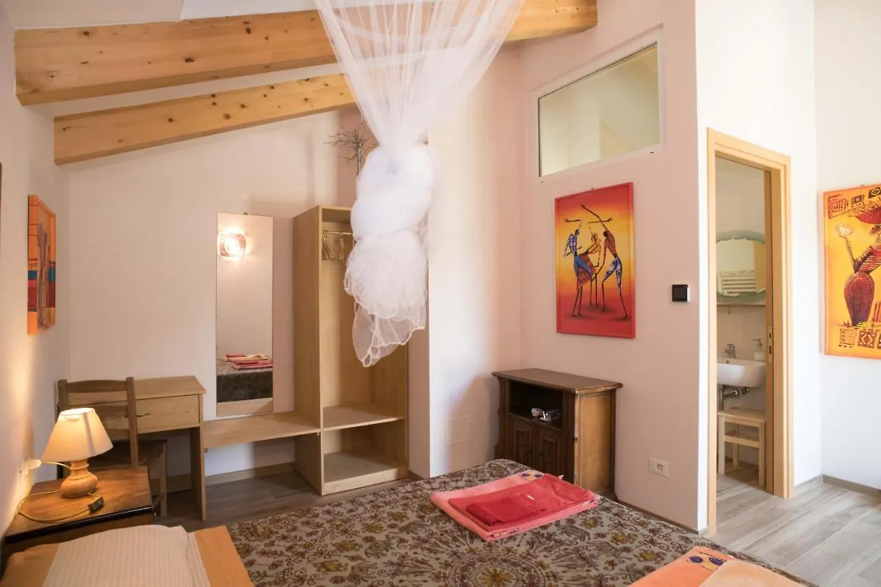B&B La casa dei gelsi Loano Bed & Breakfast